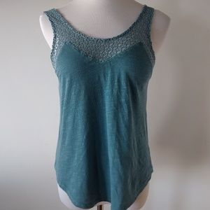 ❎ *Sold* Blue Heather Crochet Flowy Tank Top